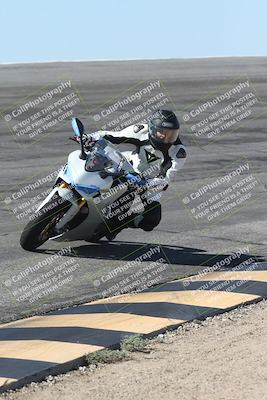 media/Oct-13-2025-Moto Forza (Mon) [[a66d839500]]/4-C Group/Session 2 (Bowl)/